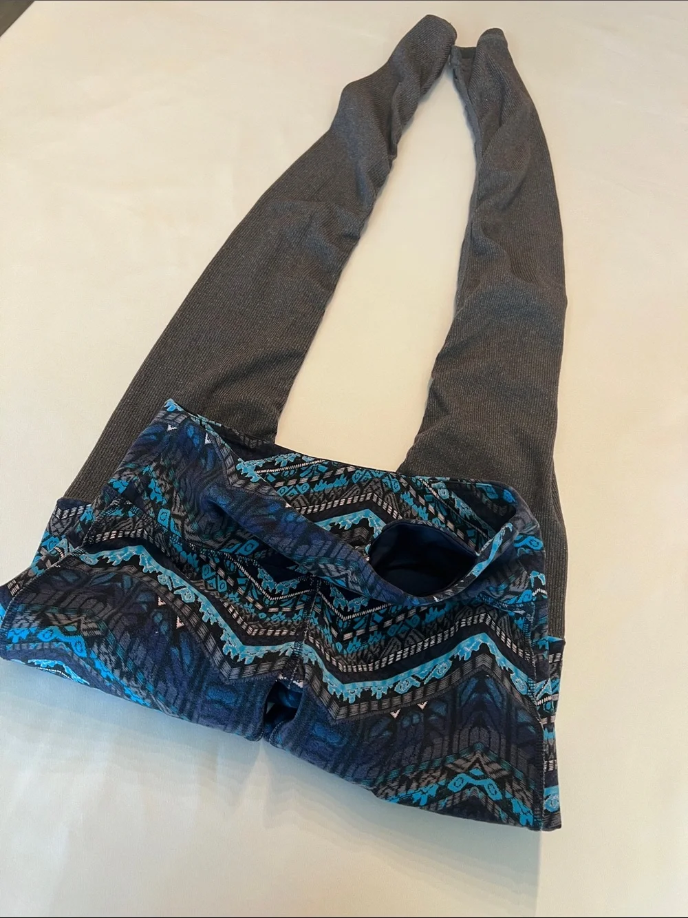 Alo- Blue Patterned ActiveLeggings - No size tag, measures as small- 12.5 Inches
